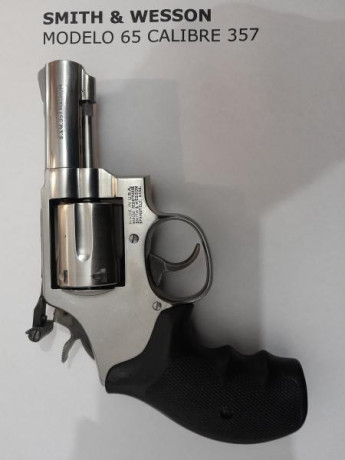 Se vende revólver de 3" S&W calibre .357 modelo 65
El arma está en perfectas condiciones. Parece 02
