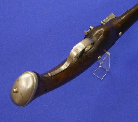 Voy a colocar unas fotos de un arma larga alemana de llave de mecha del siglo XVI. 62