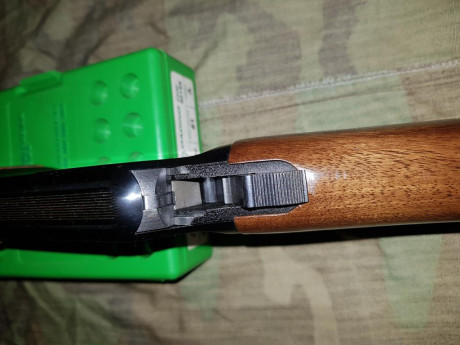Vendo carabina Miroku Browning BL-22 del .22LR. También tira y mecaniza la palanca el .22corto. Está solo 02