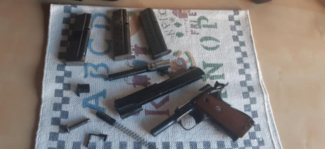 Buenas tardes , pongo en venta una Llama modelo Vlll en cal .38 SA con tres cargadores,por un importe 02