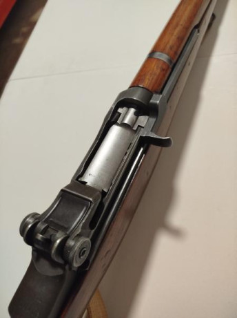 Pongo a la venta un magnífico Garand M1
Con varios clips (cargadores) 
En un estado excepcional. No ha 00
