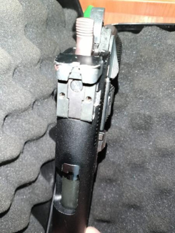 Calibre: .22 l.r.
- Capacidad: 12+1
- Longitud de cañón: 12,7 cm.
- Dimensiones L/A/An: 225/140/35
- Peso: 00