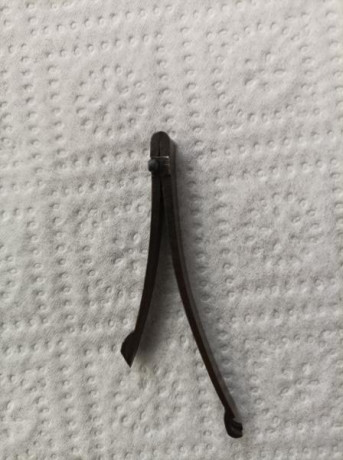 Compro el muelle real del rifle de AMR Creedmore Match Rifle 1870 C*2. Envío las fotos del muelle, que 10