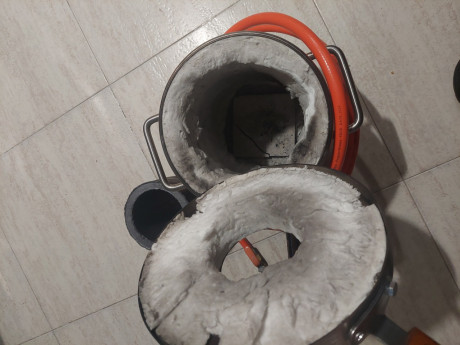 Hola

Vendo horno fundición Vevor, poco uso, máximo 6 kg, hasta 1300 grados, funciona mejor con propano. 02