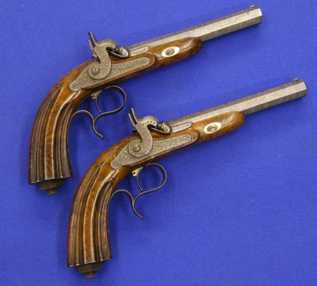 Voy a colocar unas fotos de un arma larga alemana de llave de mecha del siglo XVI. 161