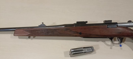 Buenas se cambia browning BBR cerrojo calibre 300 , cargador extraible, maderas al aceite, carril de 2 00