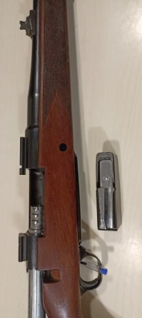 Buenas se cambia browning BBR cerrojo calibre 300 , cargador extraible, maderas al aceite, carril de 2 10