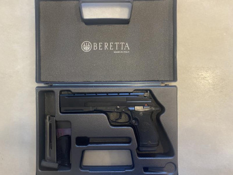Vendo Beretta 87 Target 22 LR, incluye visor punto rojo, con puntero laser, muy poco uso, está prácticamente 02