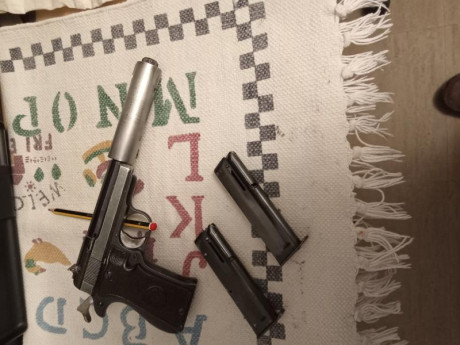 Buenas tardes , pongo en venta una Llama modelo Vlll en cal .38 SA con tres cargadores,por un importe 52