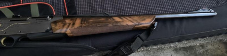Un amigo me pide que le anuncio su rifle browning semiautomático en 7 mm wsm, el rifle está en perfectas 01