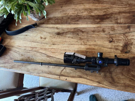 Buenos días,

Vendo cañón para K95 en 7mm Remington Magnum. Liso sin elementos de puntería. Agrupa sub 00