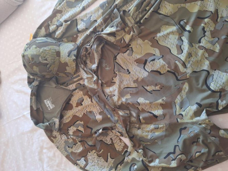 Buenas a todos, Vendo el siguiente lote de ropa de la marca americana KUIU. Todo es nuevo a estrenar, 12