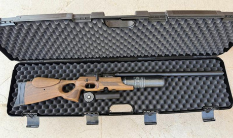 Hola que tal.Un buen amigo me ha pedido que ponga en venta,por abandono de afición,una fantástica FX Crown 02