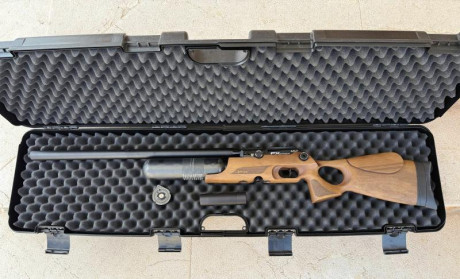 Hola que tal.Un buen amigo me ha pedido que ponga en venta,por abandono de afición,una fantástica FX Crown 01