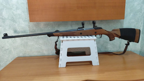 Hola a todos, un amigo me pide que le ponga el anuncio de su rifle.

Es un Sako 85 Bavarian en calibre 02