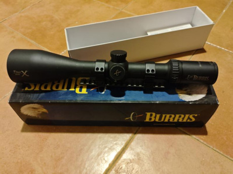 Visor Burris Four X 3-12x56. 
Leves marcas de las anillas, pero el visor está en perfecto estado, lo cambio 01