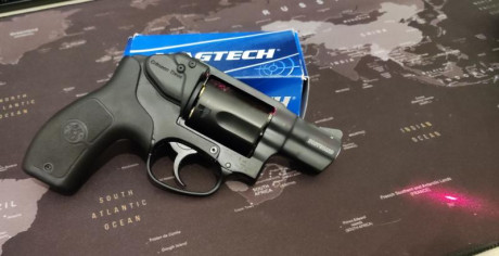 Pongo a la venta revolver S&W Bodyguard calibre 38.

Impoluto estado.

Laser incorporado.

Precio 01