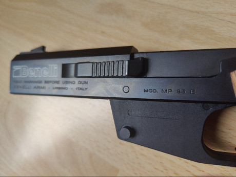EDIT: Recientemente vendida  :!: 

¡Hola pistoleros!

Vendo pistola prácticamente nueva (soy el único 02