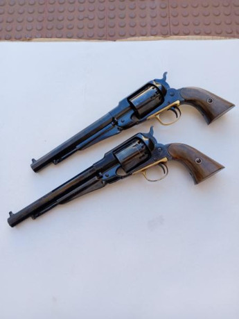 Se venden dos revólveres santa barbara new modelo cal 44 uno de ellos en perfecto estado estético y funcional 00