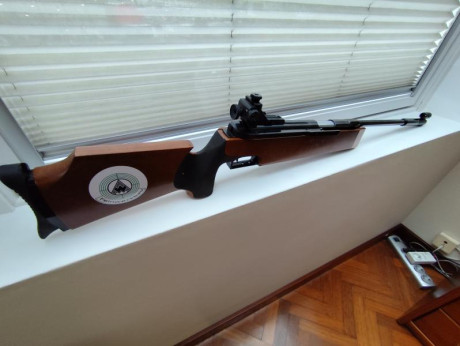 En buen estado con diopter Feinwerkbau original.

Esta ac7.5 julios

400 euros

Esta en A Coruña 01