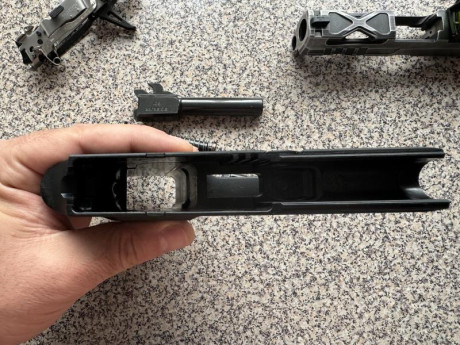 REBAJADA 850€ OPORTUNIDAD ÚNICA. Vendo sig Sauer P320 spectre compact con 2 cargadores y extensión tonysistem 32