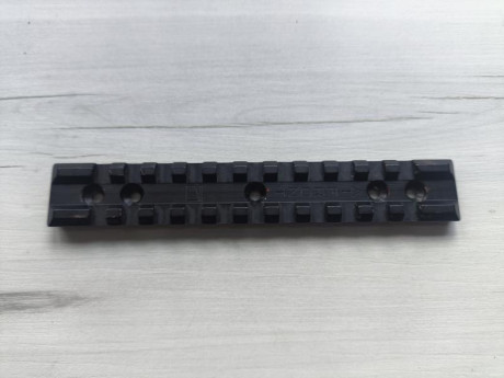 Vendo carril picatinny benelli original usado, 30€ envío incluido.
Estaba en un benelli Argo, valido para 02