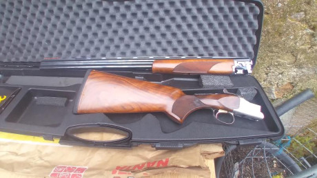 Por abandonar definitivamente la caza vendo escopeta superpuesta Browning B525 en calibre 28-70 con 71cm 01