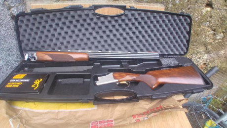 Por abandonar definitivamente la caza vendo escopeta superpuesta Browning B525 en calibre 28-70 con 71cm 00