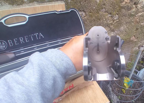 Por dejar el tiro al plato vendo escopeta superpuesta Beretta 692 Trap en buenas condiciones con cañon 00