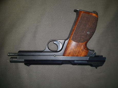 Vendo estupenda Sig P210 en cal 9para de 5 pulgadas en perfecto estado por no darle uso por 1450€.
Lleva 00