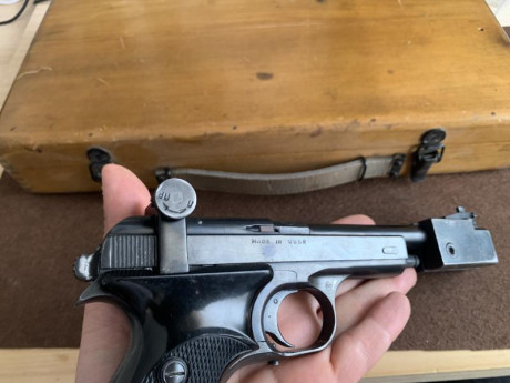 Vendida

Vendo esta pistola margolin soviética en su estuche original, y cajita de repuestos.

Gatillo 20