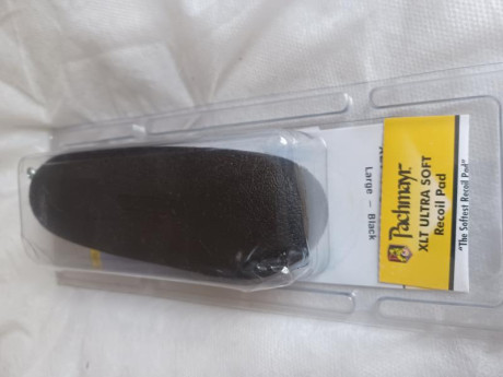 En venta cantonera pachmayr negra de tiro al plato nueva , 1 pulgada de grosor. Precio 45 eur envío incluido. 01