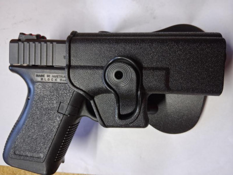 Hola. Vendo los siguientes elementos para pistola Glock.
- 2 cargadores G17+2: 50 euros( Vendidos)
- Funda 110