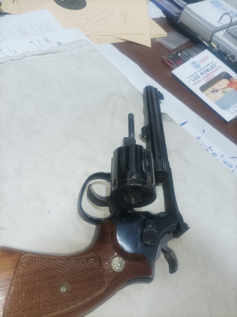 Un buen amigo vende un revolver Smith Wesson 14, un clásico bien cuidado que lleva demasiados años en 82