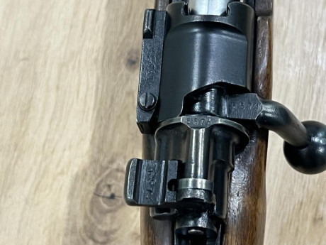 Vendo mi Mauser Kar98K. Números no coincidentes. Captura rusa. Muy bien ajustado y preciso. Estado excelente 00