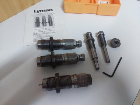  Vendidos 
Vendo set de Dies Lyman .32 S&W Long. El set esta compuesto por un juego de 3 dies Lyman 10