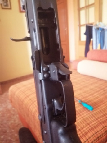 Por fallecimiento de su anterior titular vendo carabina táctica CUGIR WASR-22, es decir un Kalashnikov 00
