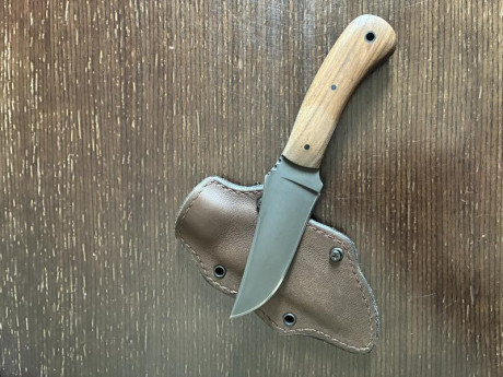 A la venta este ejemplar de Winkler knives totalmente nuevo (6 meses) en pefectísimo estado. No ha salido 01