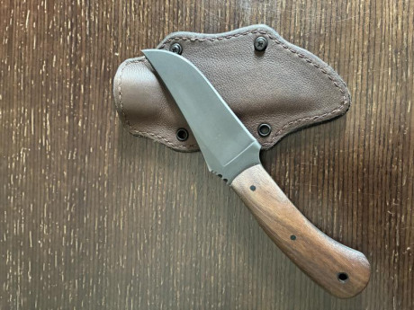A la venta este ejemplar de Winkler knives totalmente nuevo (6 meses) en pefectísimo estado. No ha salido 00