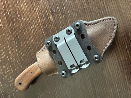 A la venta este ejemplar de Winkler knives totalmente nuevo (6 meses) en pefectísimo estado. No ha salido 20