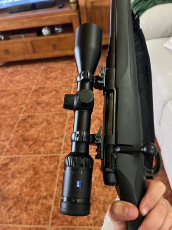Vendo visor Zeiss V6 2-12x50 en perfecto estado. Muy cuidado y sin ninguna marca. Tiene retícula iluminada. 11