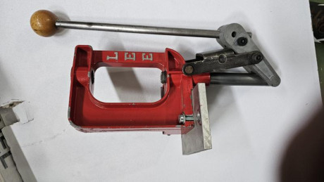 Vendo prensa Lee de aluminio.

Ideal como prensa auxiliar.

Esta en pamplona. 680406301

75€ portesxa 00
