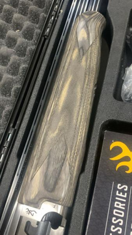 Hola chicos. Estoy a punto de cerrar una Browning B525 Trap con cuatro chokes exteriores. Es de Junio 51