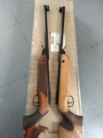 Por mudanza y falta de espacio,  vendo estos 2 ejemplares de Walther LGV. Originales, madera restaurada, 01