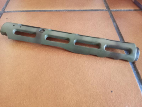 Vendo guardamanos ventilado para Ruger MINI14/30

40€ envio incluido por mensajeria 01