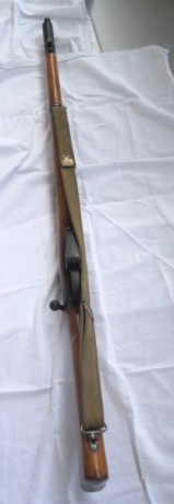 "El "Fusil Entrenador Inglés 22Lr, Nº 2 MK IV" se refiere al modelo de fusil de entrenamiento 02