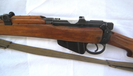 "El "Fusil Entrenador Inglés 22Lr, Nº 2 MK IV" se refiere al modelo de fusil de entrenamiento 21