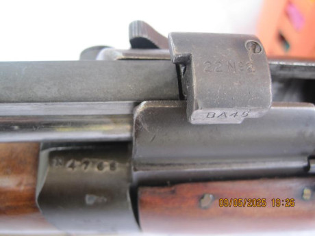 "El "Fusil Entrenador Inglés 22Lr, Nº 2 MK IV" se refiere al modelo de fusil de entrenamiento 51