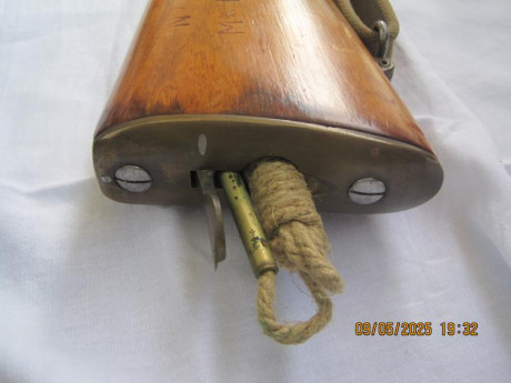 "El "Fusil Entrenador Inglés 22Lr, Nº 2 MK IV" se refiere al modelo de fusil de entrenamiento 82