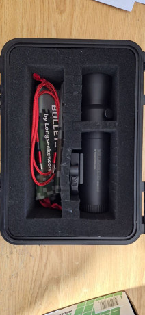 Se VENDE Cronógrafo balístico BULLETSEEKER, con tripode y caja.

PRECIO. 230€ más envío 00